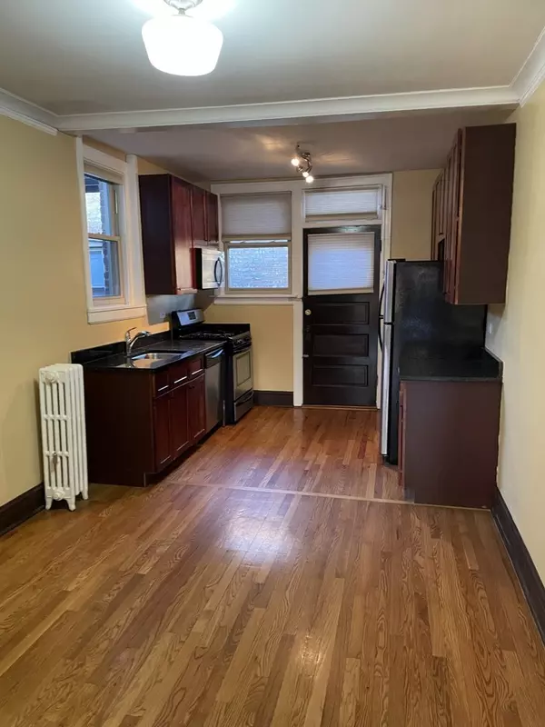 Forest Park, IL 60130,506 Beloit Avenue #3D