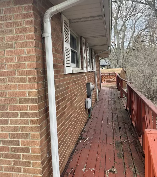 Steger, IL 60475,Address not disclosed