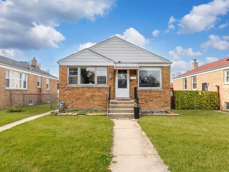 306 23rd Avenue, Bellwood, IL 60104