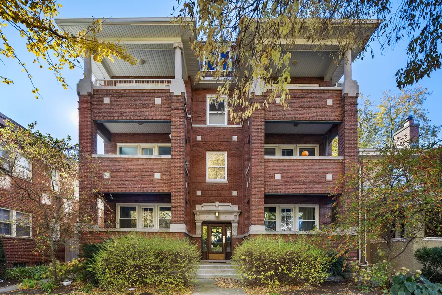 409 Washington Boulevard #1E, Oak Park, IL 60302