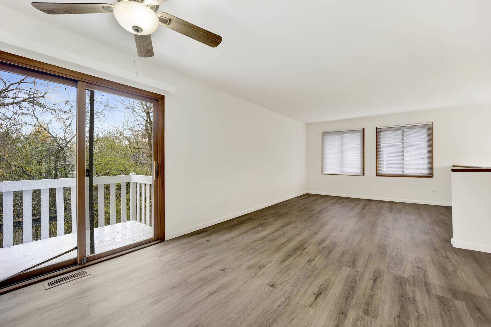 Libertyville, IL 60048,209 W Winchester Road