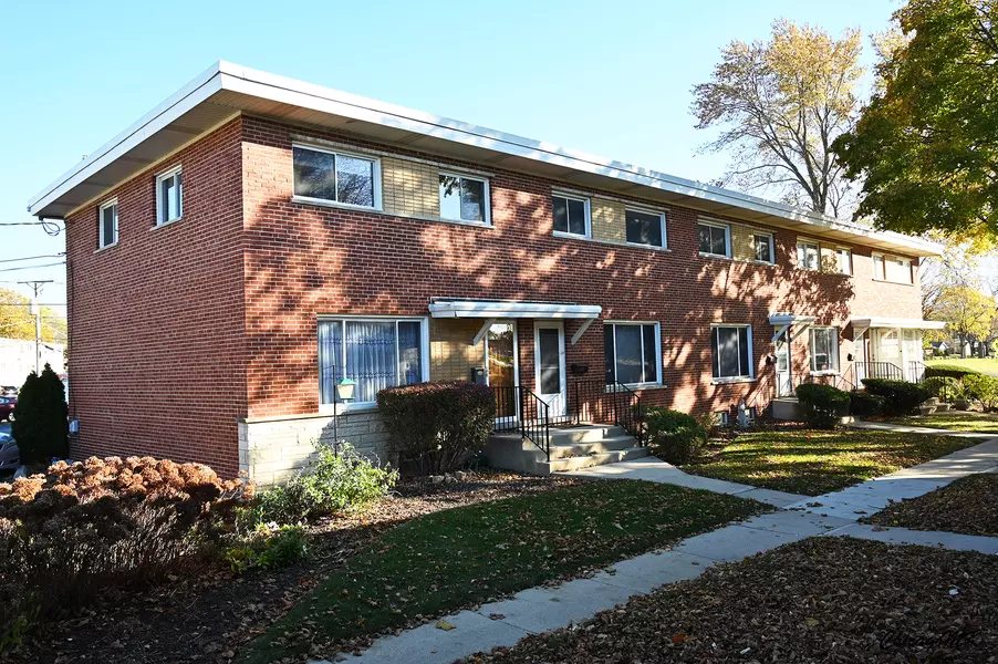 429 E Lincoln Street, Mount Prospect, IL 60056