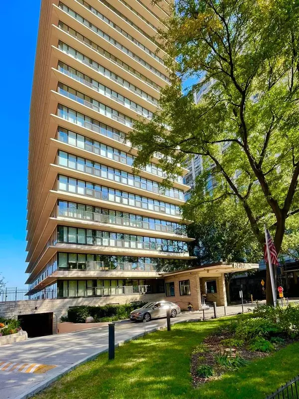 5801 N SHERIDAN Road #11B, Chicago, IL 60660