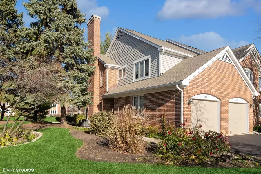 1622 E Clayton Court, Arlington Heights, IL 60004