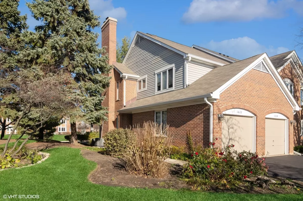 Arlington Heights, IL 60004,1622 E Clayton Court