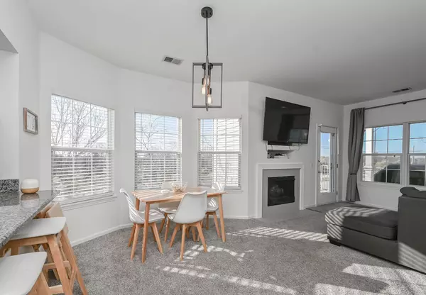 Lake Bluff, IL 60044,3317 Stratford Court #3A