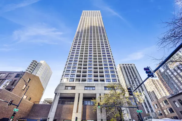 1030 N State Street #32C, Chicago, IL 60610