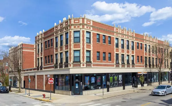 2735 N Milwaukee Avenue, Chicago, IL 60647