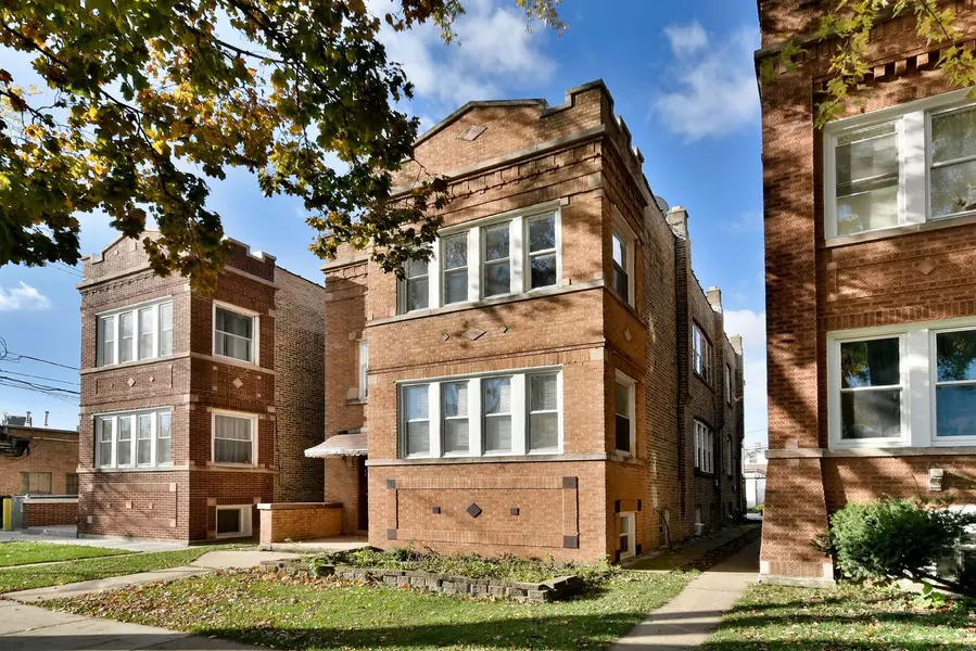 2816 N Kenneth Avenue, Chicago, IL 60641