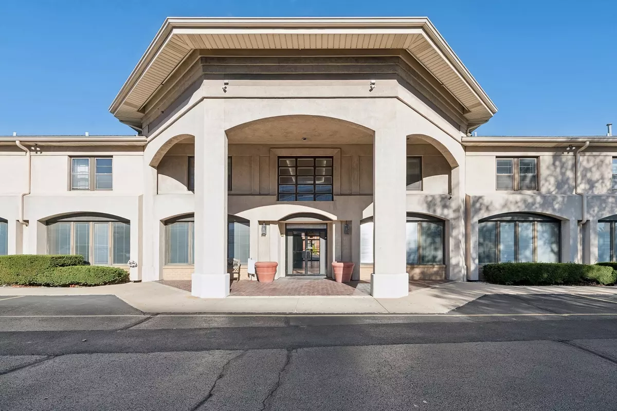 Park Ridge, IL 60068,1600 W Dempster Street