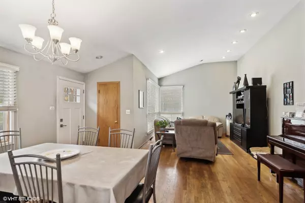 Northbrook, IL 60062,1425 Sunset Ridge Road