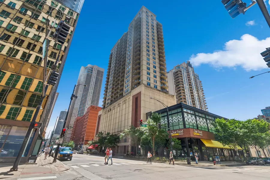 630 N State Street #1001, Chicago, IL 60654