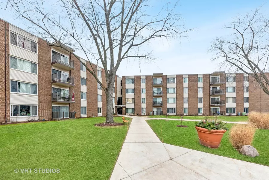 140 W Wood Street #418, Palatine, IL 60067