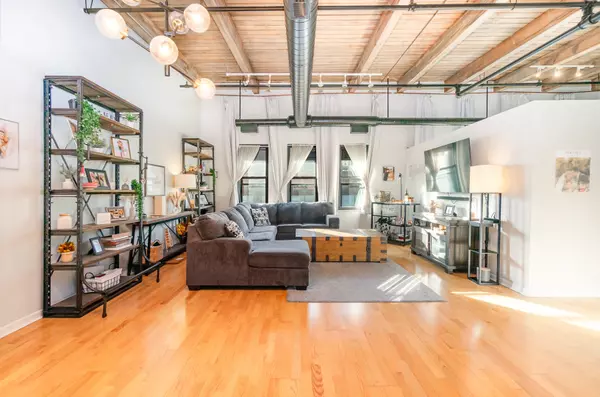 Chicago, IL 60654,225 W Huron Street #616