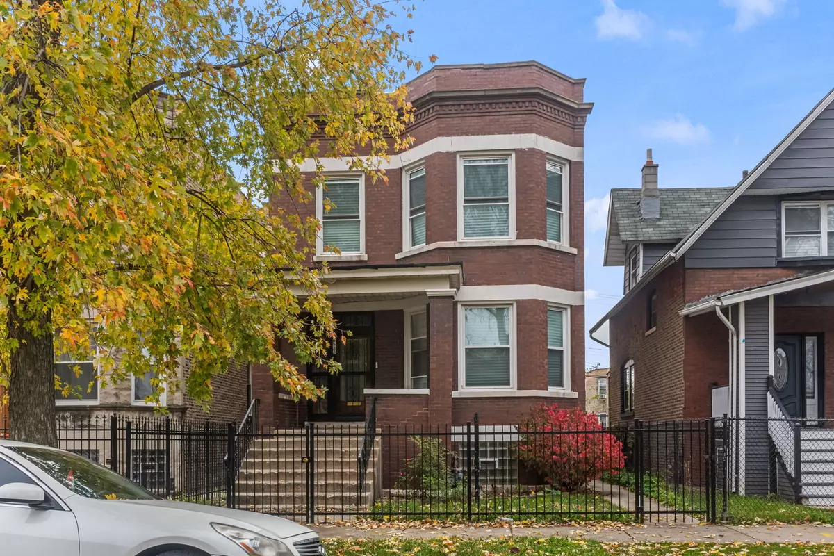 Chicago, IL 60636,6533 S Paulina Street