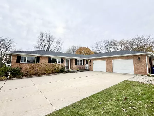 0N972 Shade Tree Lane, Maple Park, IL 60151