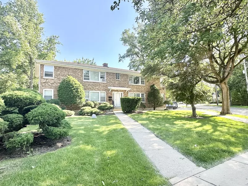 383 Duane Street #2W, Glen Ellyn, IL 60137