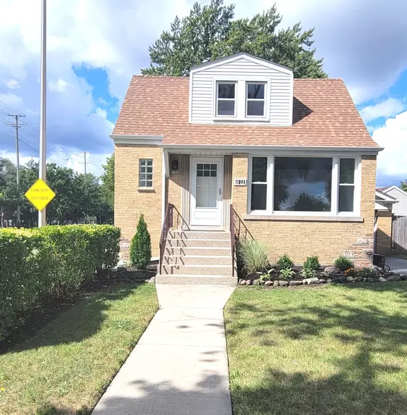 11044 S Tripp Avenue, Oak Lawn, IL 60453