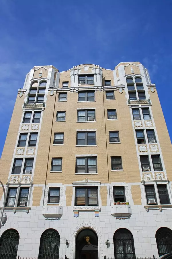 922 W Eastwood Avenue #501, Chicago, IL 60640