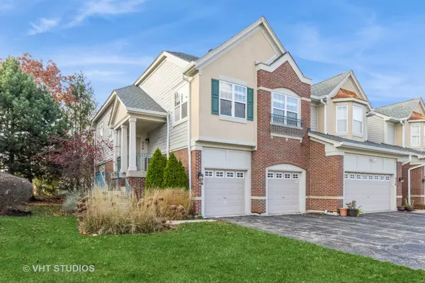 356 E PINE LAKE Circle #356, Vernon Hills, IL 60061