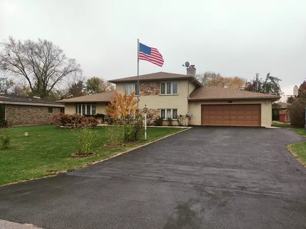 Schaumburg, IL 60193,1428 Roslyn Road #1