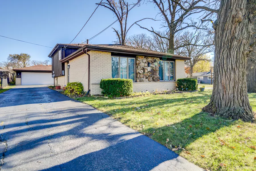 16129 Lorel S Avenue, Oak Forest, IL 60452