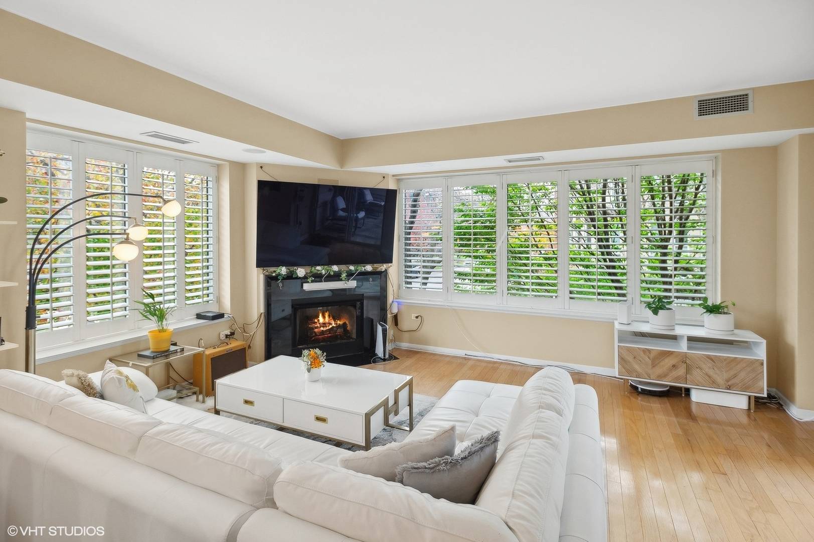 Chicago, IL 60605,1515 S PRAIRIE Avenue #202