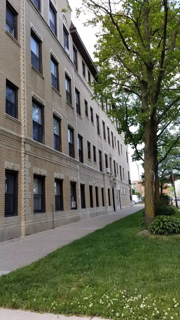 4764 N Virginia Avenue #214, Chicago, IL 60625