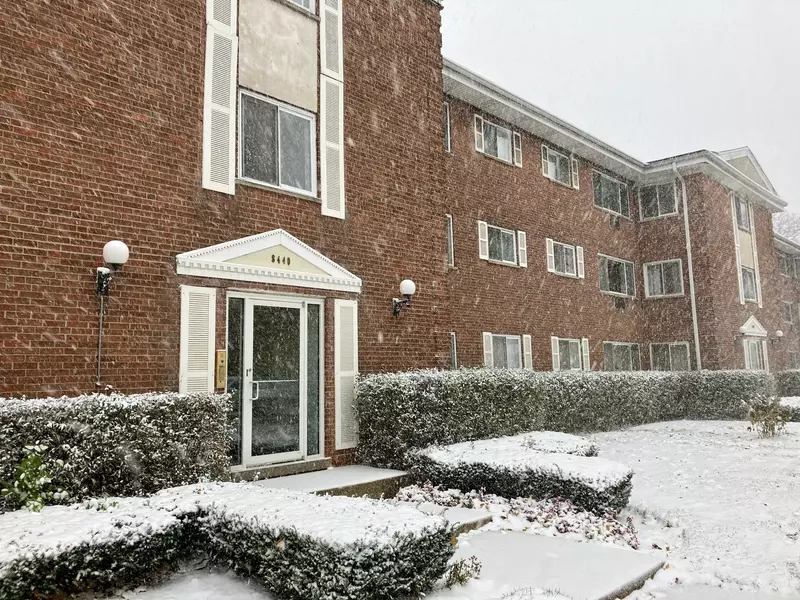 8440 SKOKIE Boulevard #301, Skokie, IL 60077