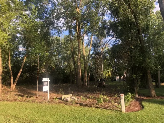 Lake Bluff, IL 60044,702 Burris Avenue