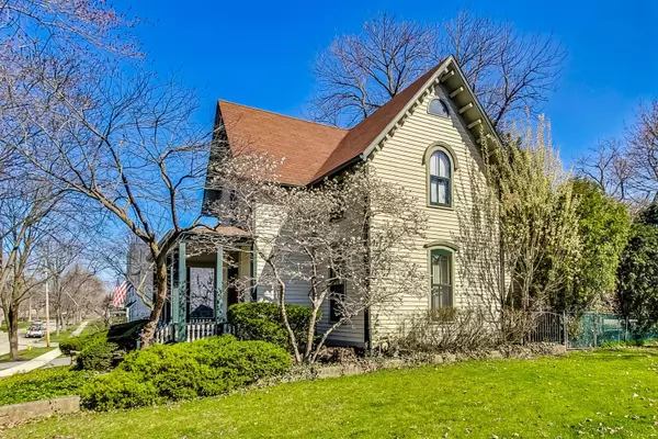 Hinsdale, IL 60521,213 S Clay Street