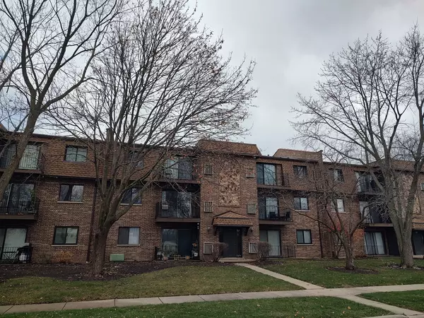 129 W Brandon Court #33, Palatine, IL 60067