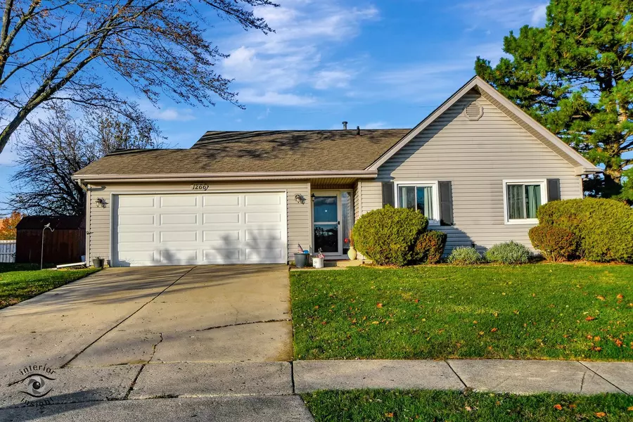 1266 Big Horn Trail, Carol Stream, IL 60188