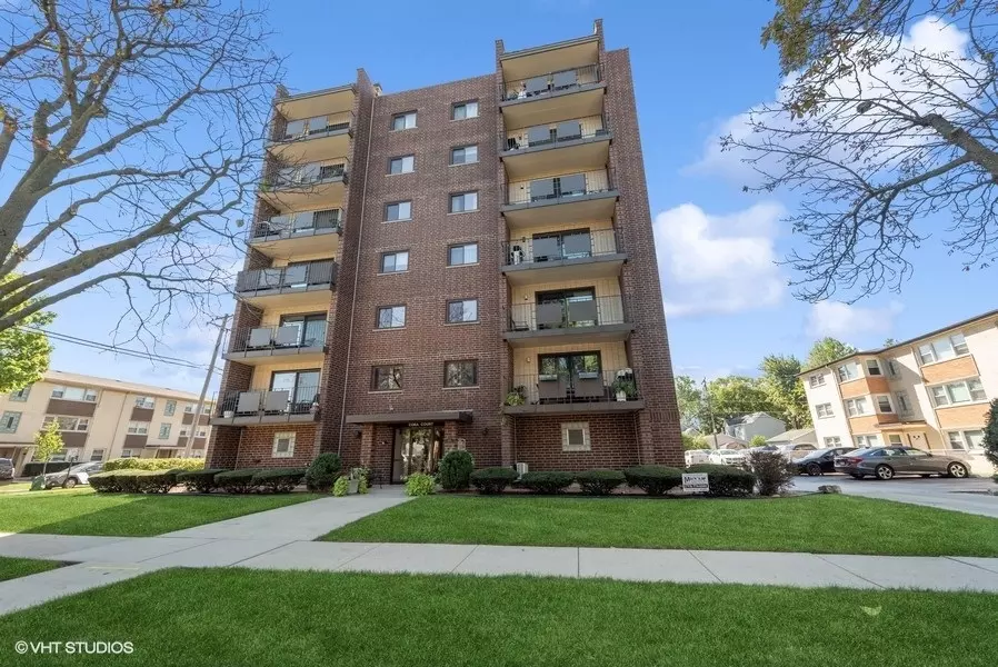 1491 Ashland Avenue #5NW, Des Plaines, IL 60016