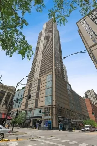 540 N State Street #5504, Chicago, IL 60654