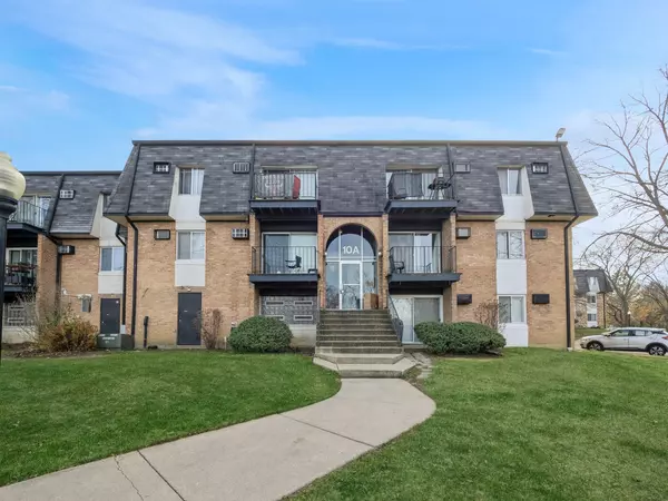 10A E Dundee Quarter Drive #207, Palatine, IL 60074