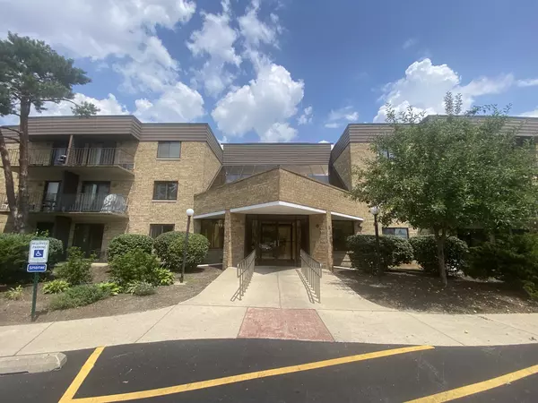 5600 ASTOR Lane #201, Rolling Meadows, IL 60008