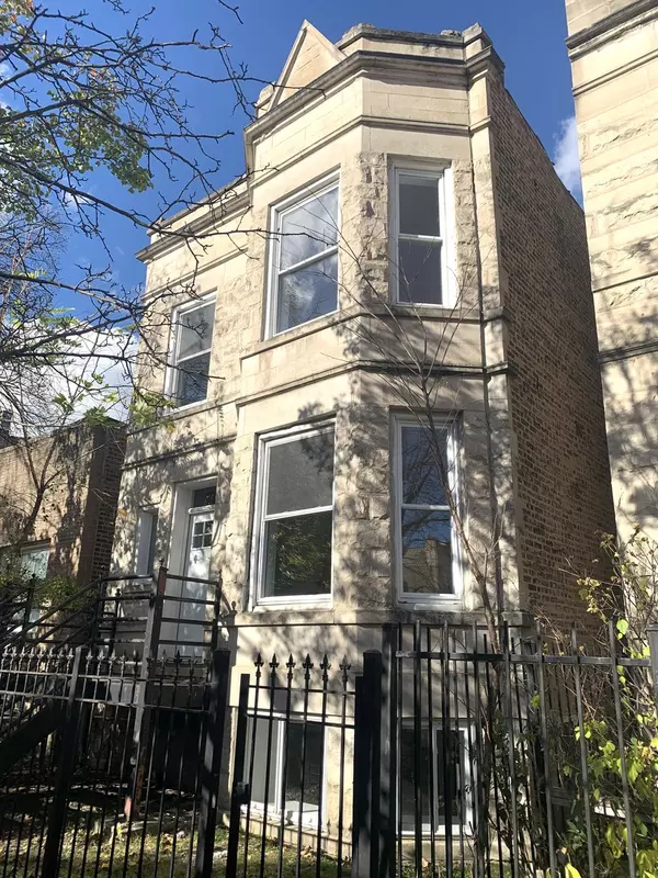 3234 W Hirsch Street, Chicago, IL 60651