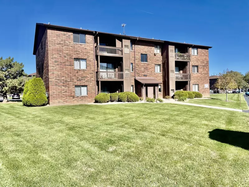 15727 Peggy Lane #9, Oak Forest, IL 60452