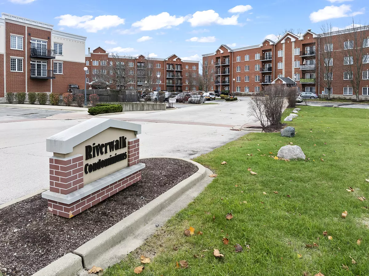 Rolling Meadows, IL 60008,3401 Wellington Court #406