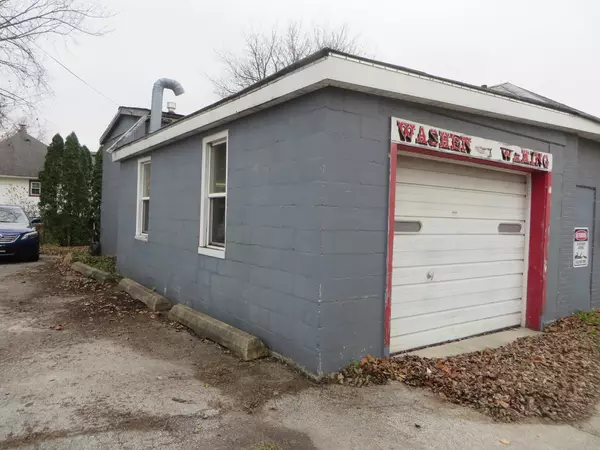Momence, IL 60954,526 N Dixie Highway