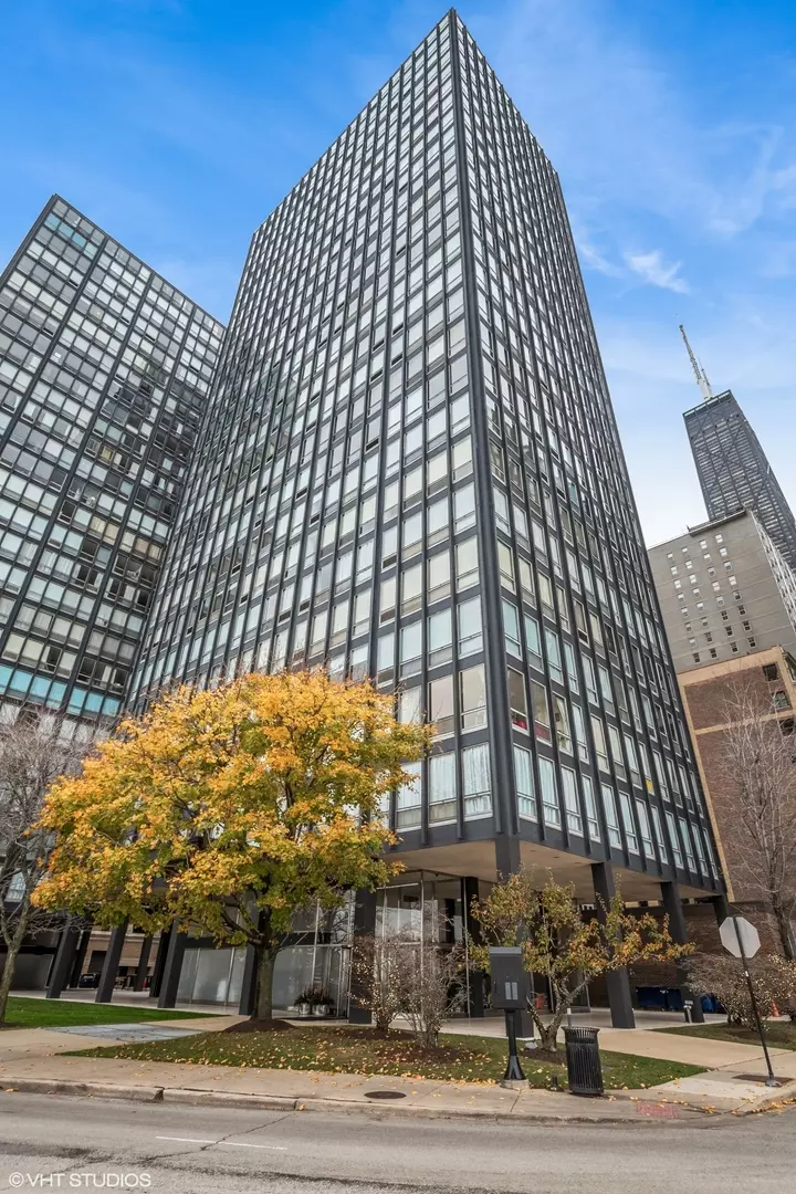 Chicago, IL 60611,880 N LAKE SHORE Drive #6AE