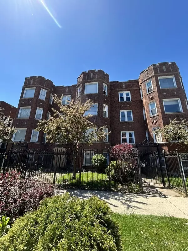 8204 S Evans Street #2N, Chicago, IL 60619