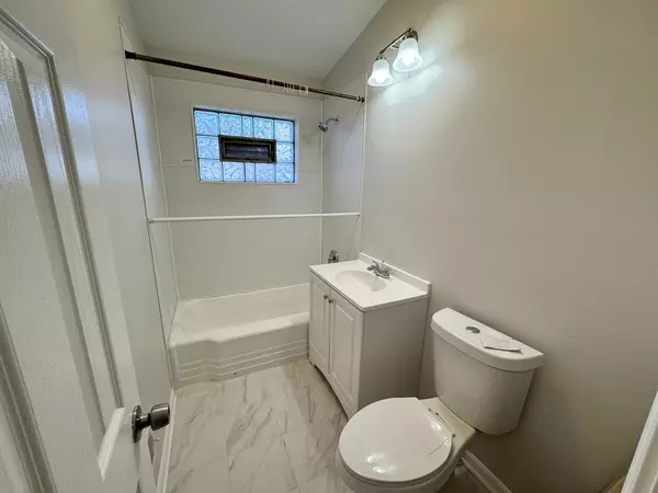 Chicago, IL 60620,9404 S Parnell Avenue