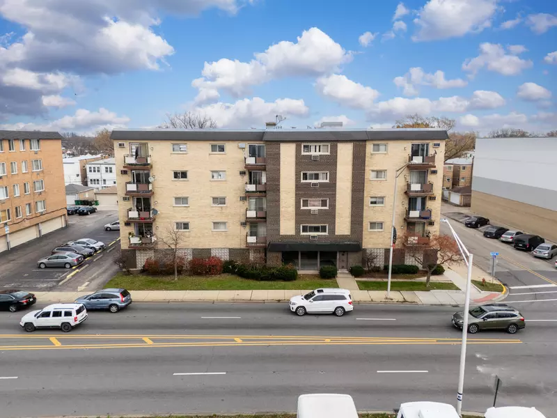 1247 S Harlem Avenue #206, Berwyn, IL 60402