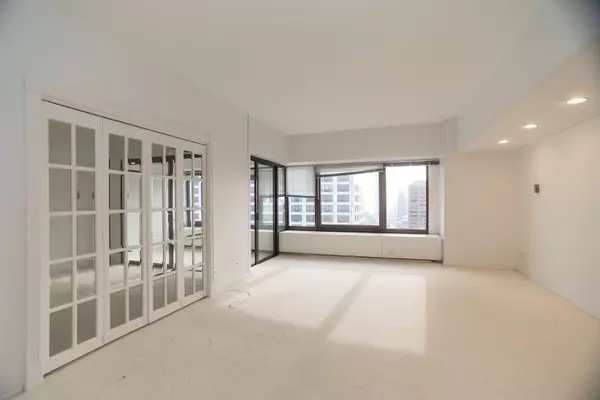 Chicago, IL 60611,175 E Delaware Avenue #5714