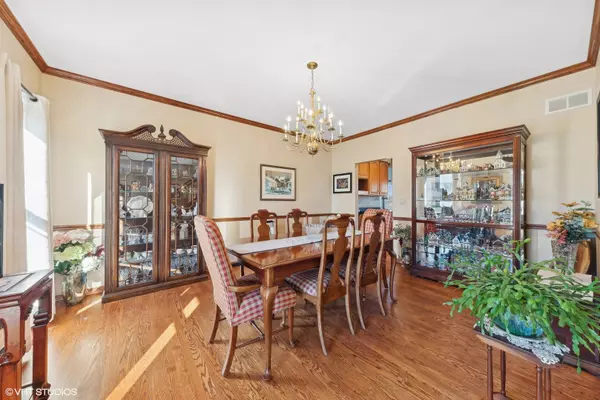 Hoffman Estates, IL 60169,735 N Hundley Street