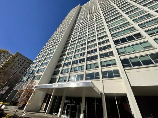 1700 E 56th Street #1709, Chicago, IL 60637