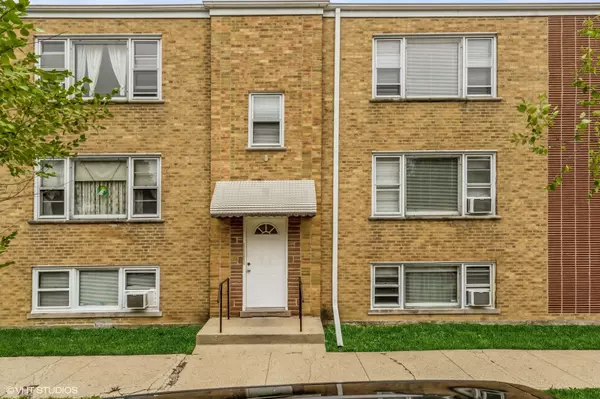 7074 W Diversey Avenue #2R, Chicago, IL 60707