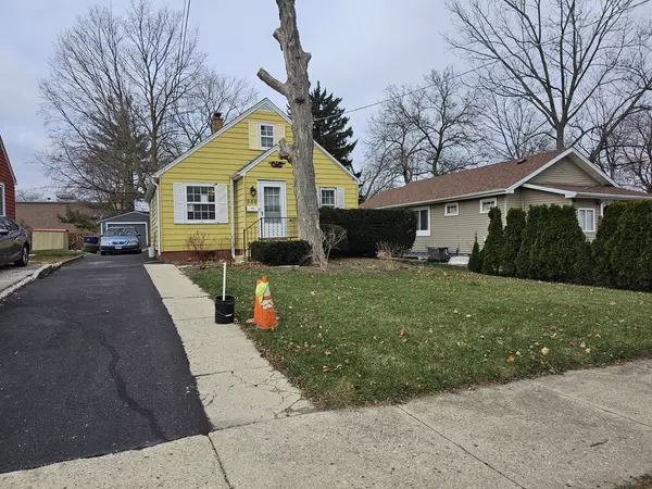 566 S Elmwood S Avenue, Waukegan, IL 60085